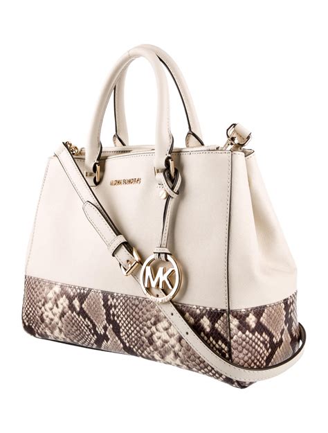 le cuir saffiano michael kors infos|Michael Kors saffiano bags.